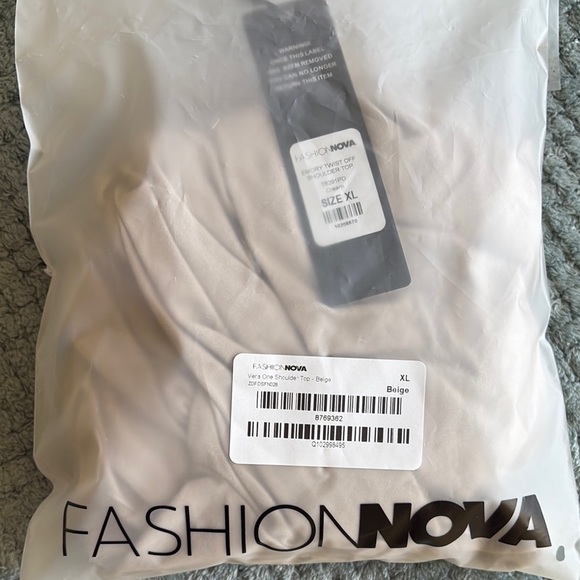 Emory Twist Off Shoulder Top - Taupe - Picture 3 of 3